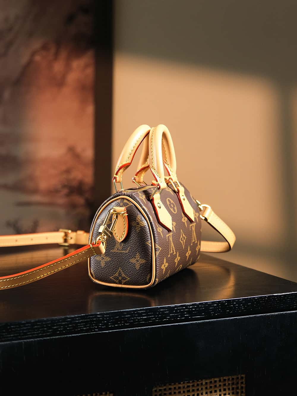 LV 𝐍𝐀𝐍𝐎 𝐒𝐏𝐄𝐄𝐃𝐘 𝐌𝐈𝐍𝐈芯片菱形跳动码枕头包系列 M81085-高仿包包