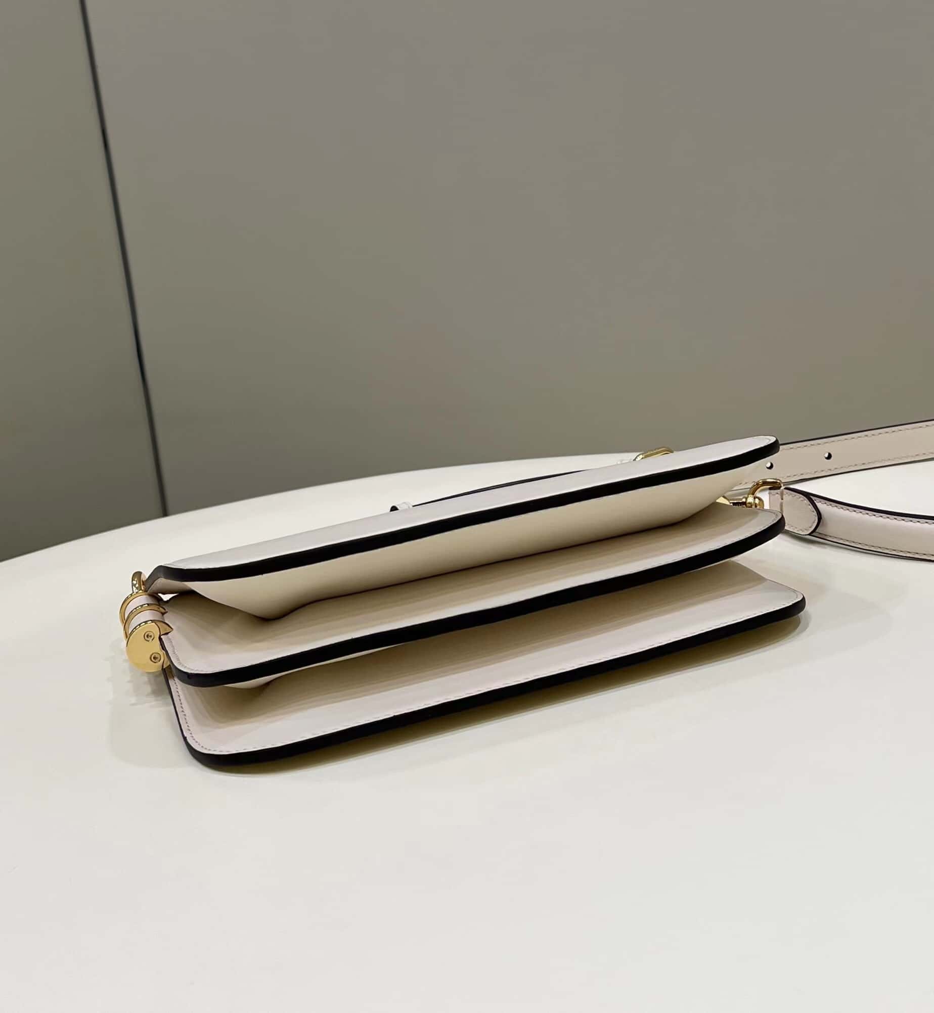 FENDI芬迪光滑小牛皮风琴肩背包8503-高仿包包