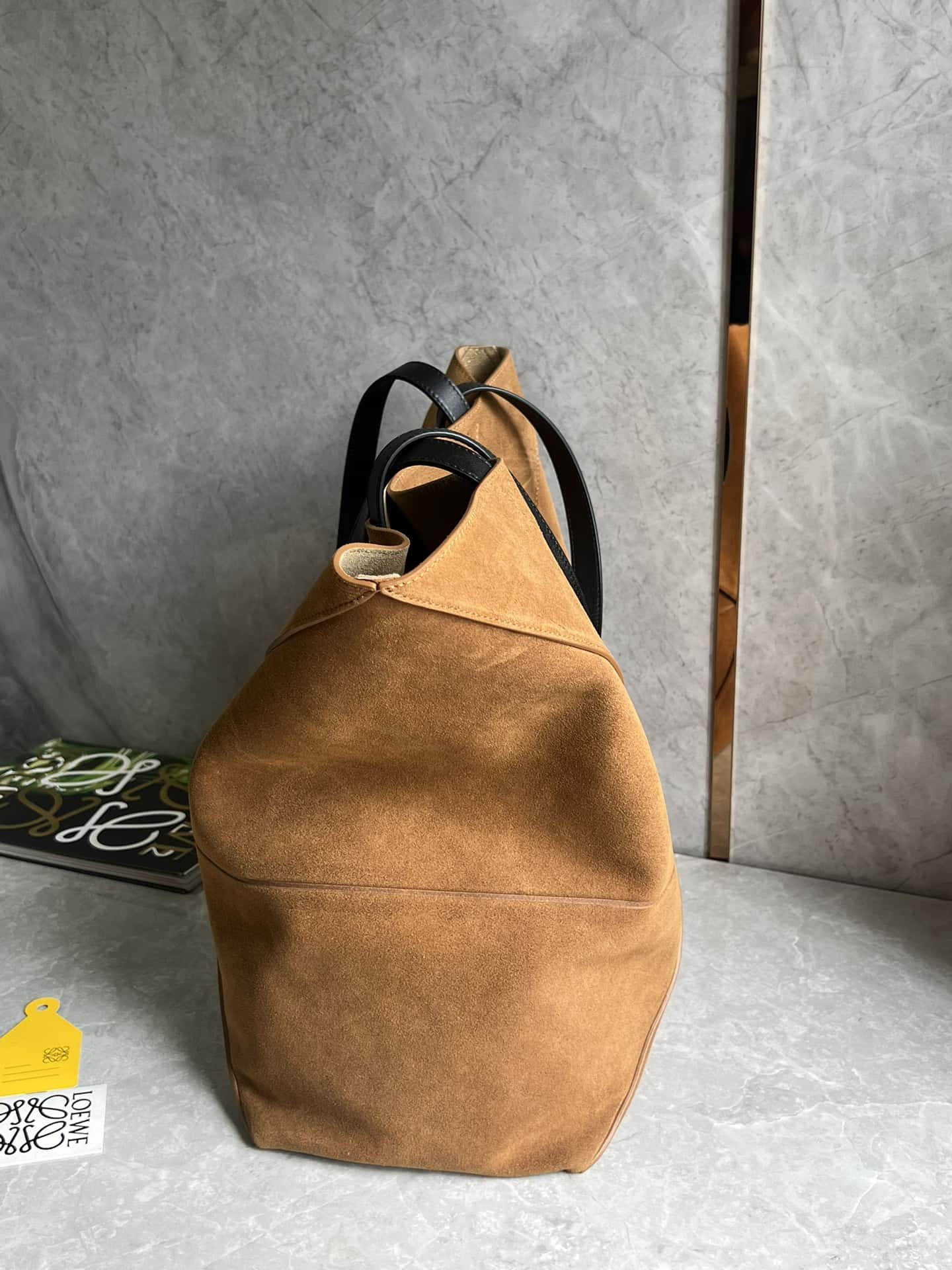 LOEWE 新款🆕大号压制绒面皮革 Puzzle Fold 手袋 0692-高仿包包