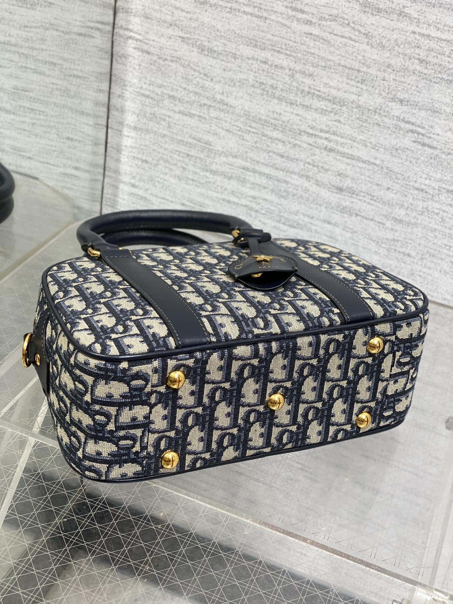 dior D-Vibe 保龄球包中号-高仿包包