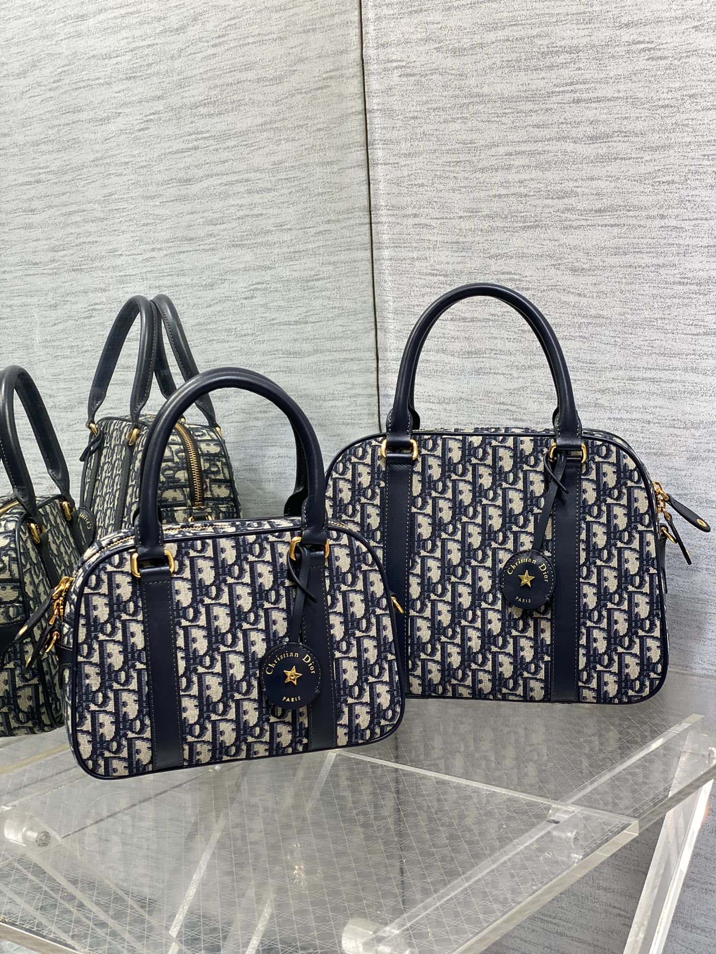 dior D-Vibe 保龄球包中号-高仿包包