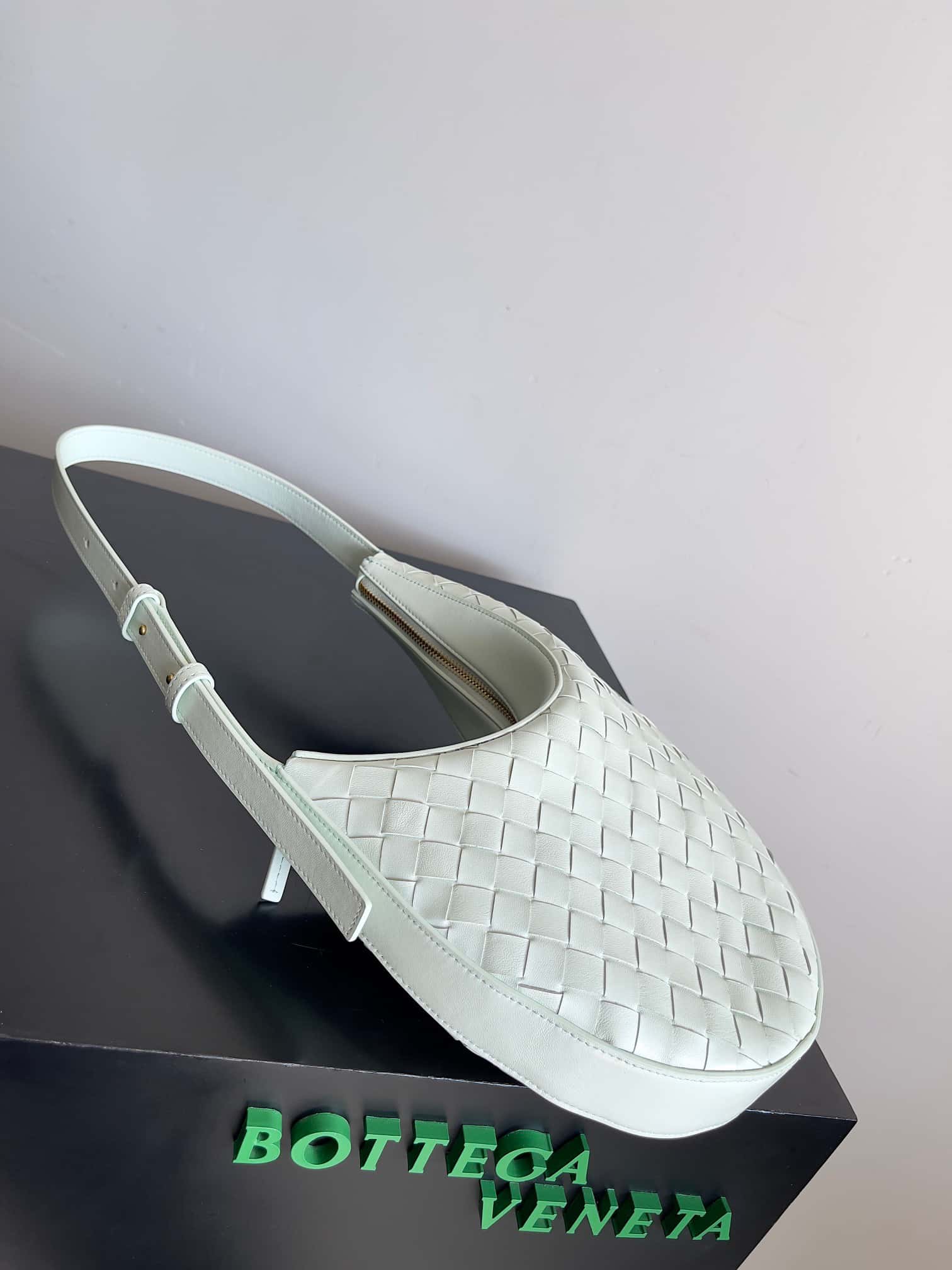 B家新品BV 新款Drop肩背包款号：755074-高仿包包