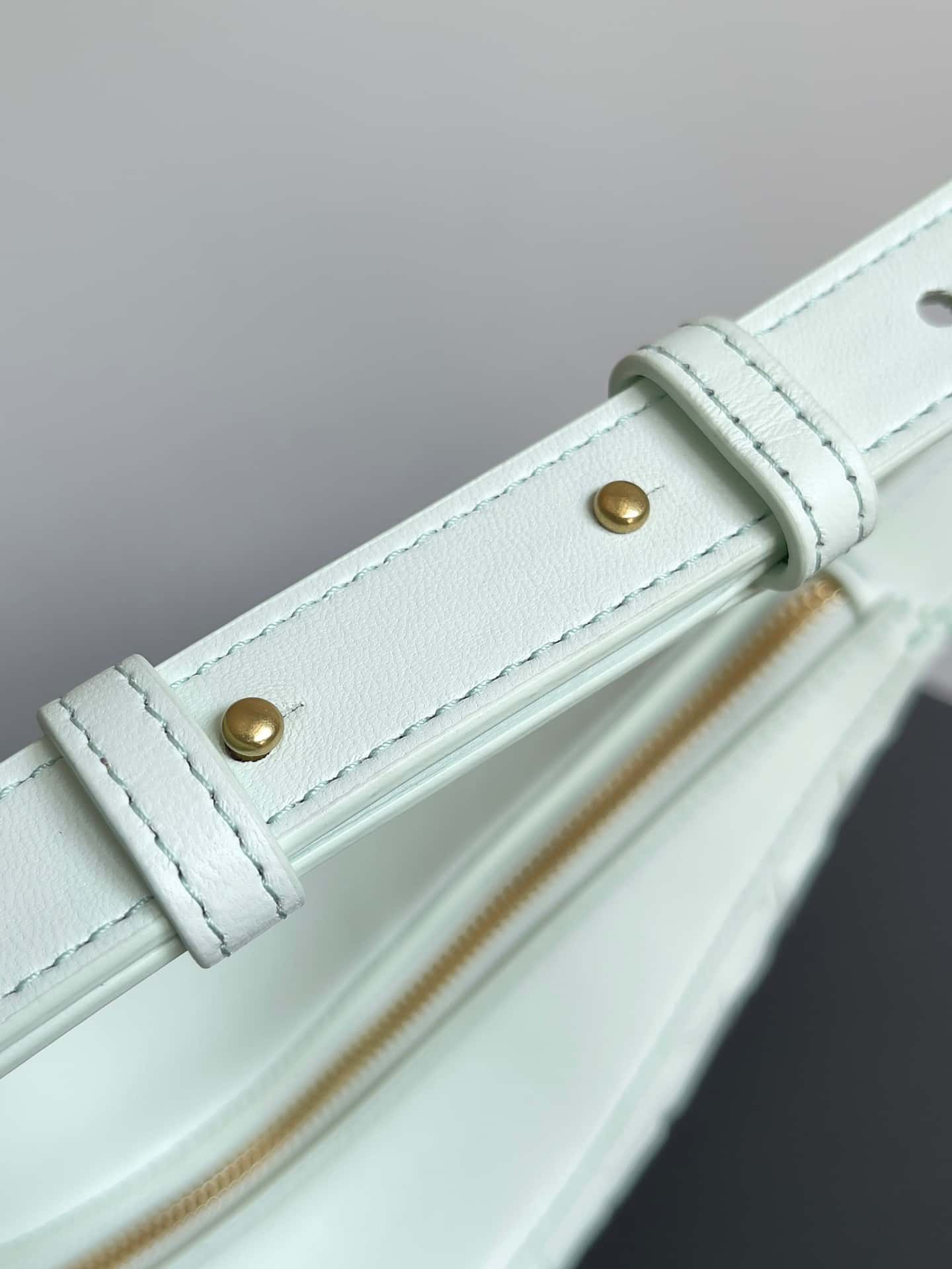 B家新品BV 新款Drop肩背包款号：755074-高仿包包