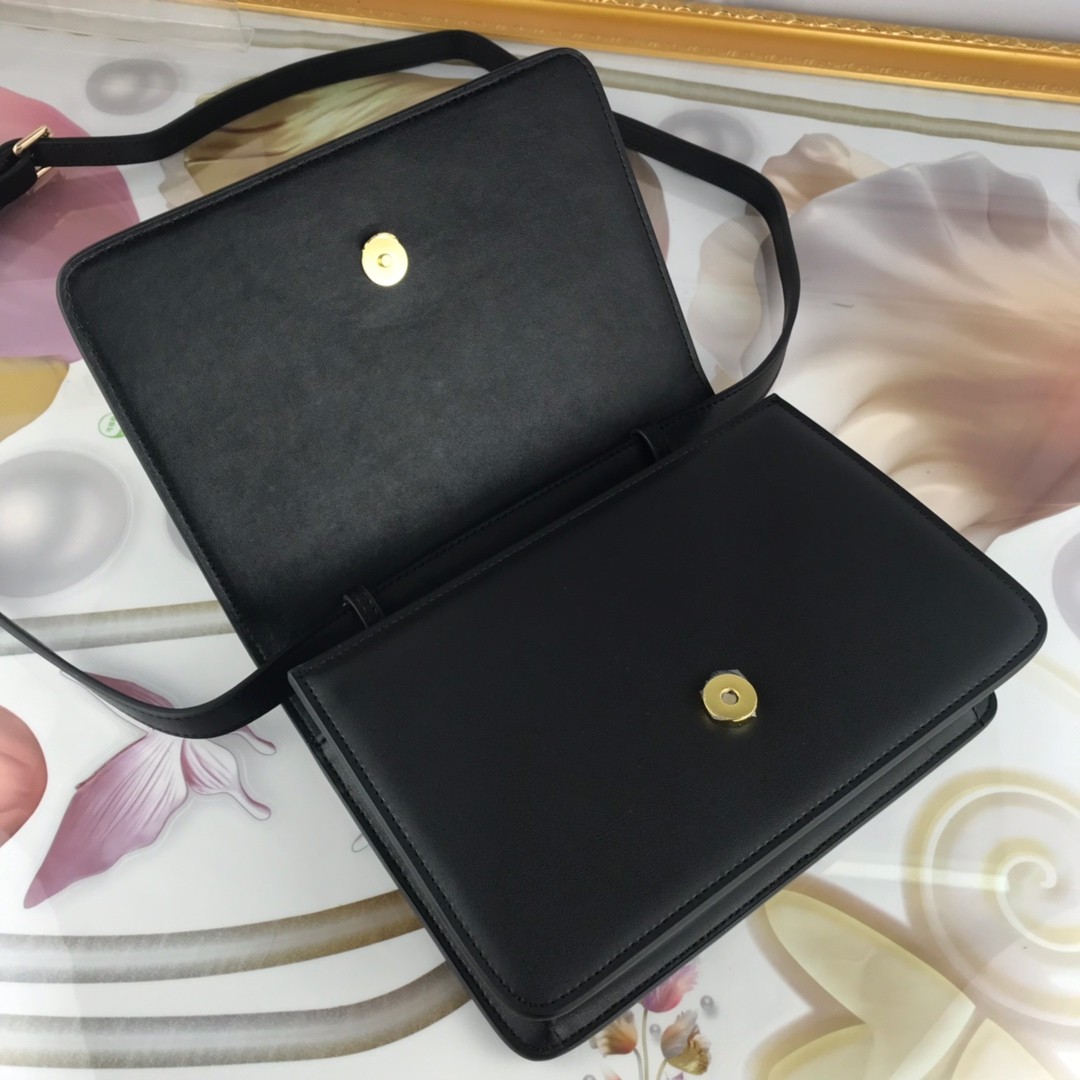 范思哲高仿包包哪里买？复古风LOGO单肩包 范思哲官网包包款式图片-高仿包包