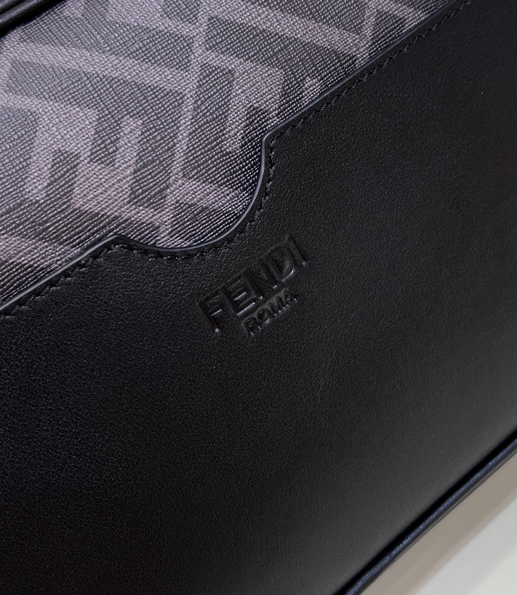 FENDI芬迪经典复古老花相机包8587-高仿包包