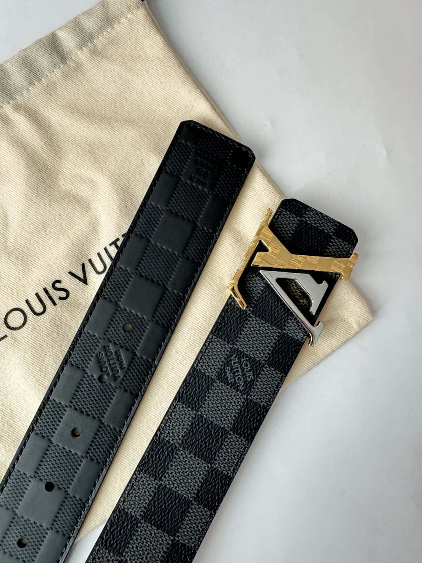 LV 字母logo金属扣双面可用腰带 4.0cm-高仿包包