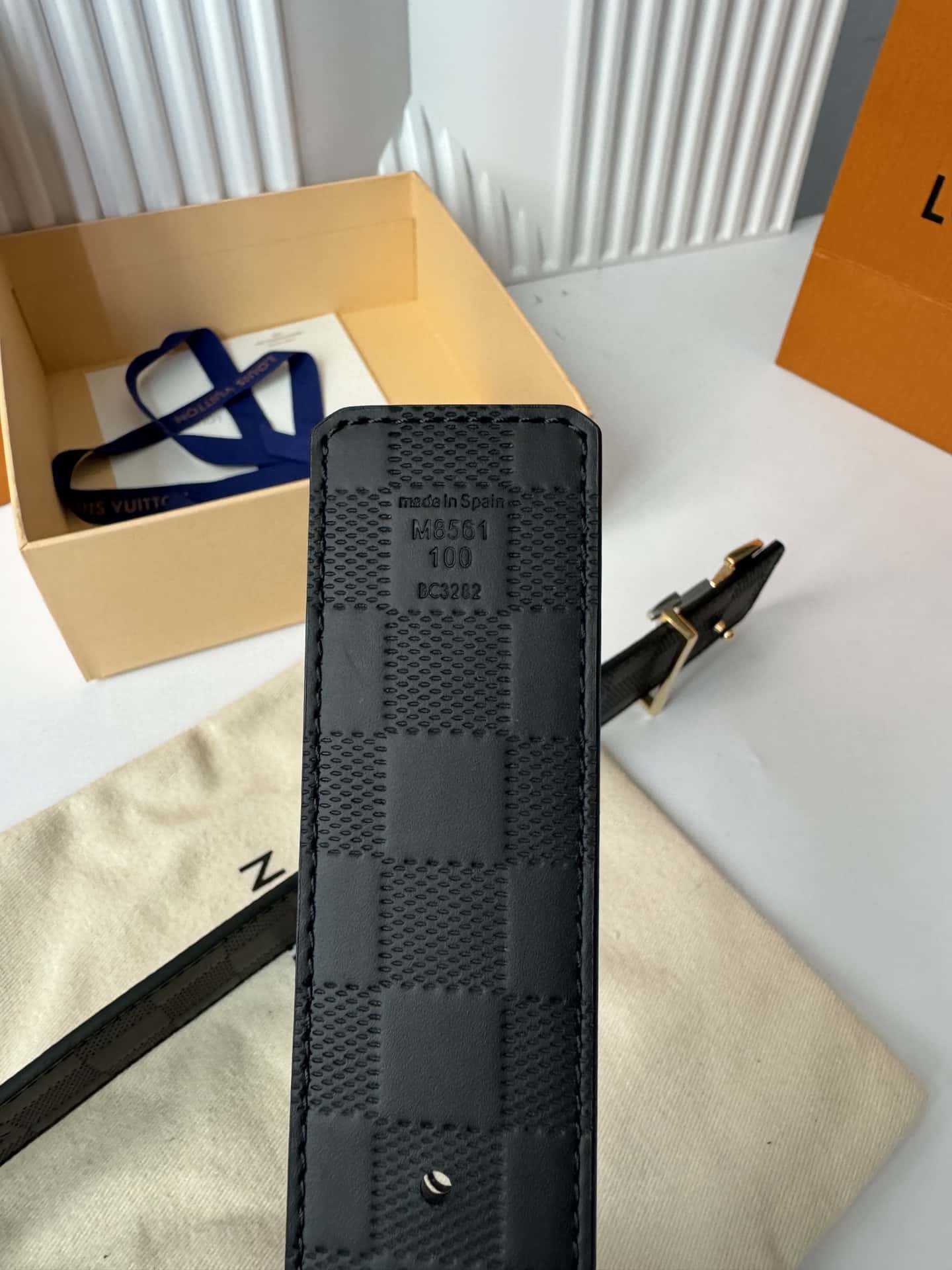 LV 字母logo金属扣双面可用腰带 4.0cm-高仿包包
