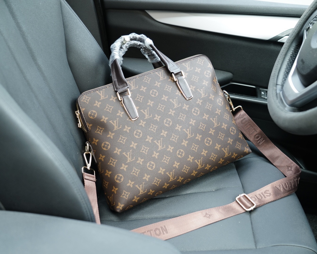 路易威登 官网同步 高版本 高仿公文斜挎手提背包 原单小牛皮材质-高仿包包