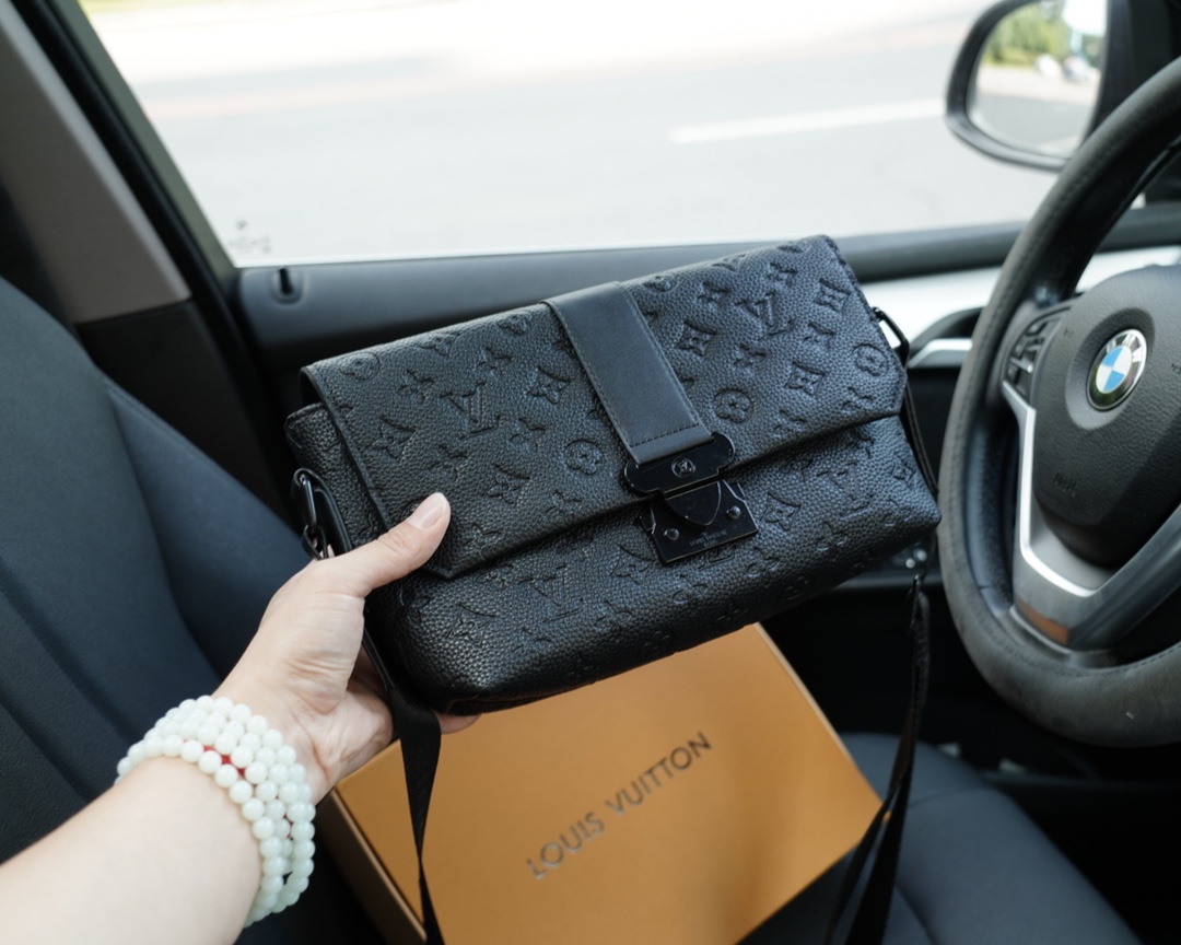 路易威登原单包 官网同步 高版本 斜挎单肩背包-高仿包包